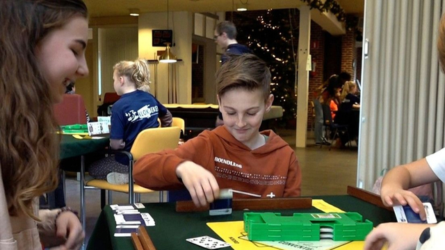 Foto: Deze Ermelose jongeren kiezen voor een sport die vooral bekendstaat als ‘voor ouderen’