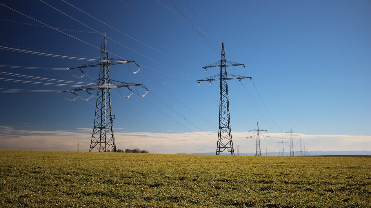 Foto: Gemeenten slaan alarm over dreigende stop op nieuwe stroomaansluitingen