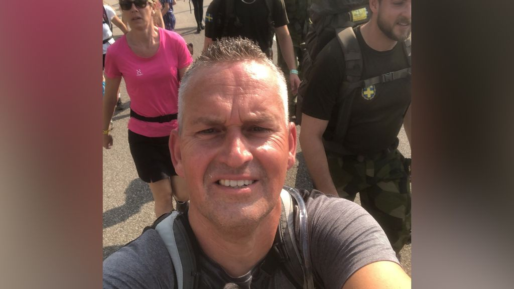 Foto: Bert loopt zijn 20e Nijmeegse: “Het is net als roken, gokken of drank, kost wat minder geld maar wel veel tijd”