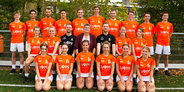 Foto: Korfballers Sparta/Djops kloppen KCD in matig korfbalduel