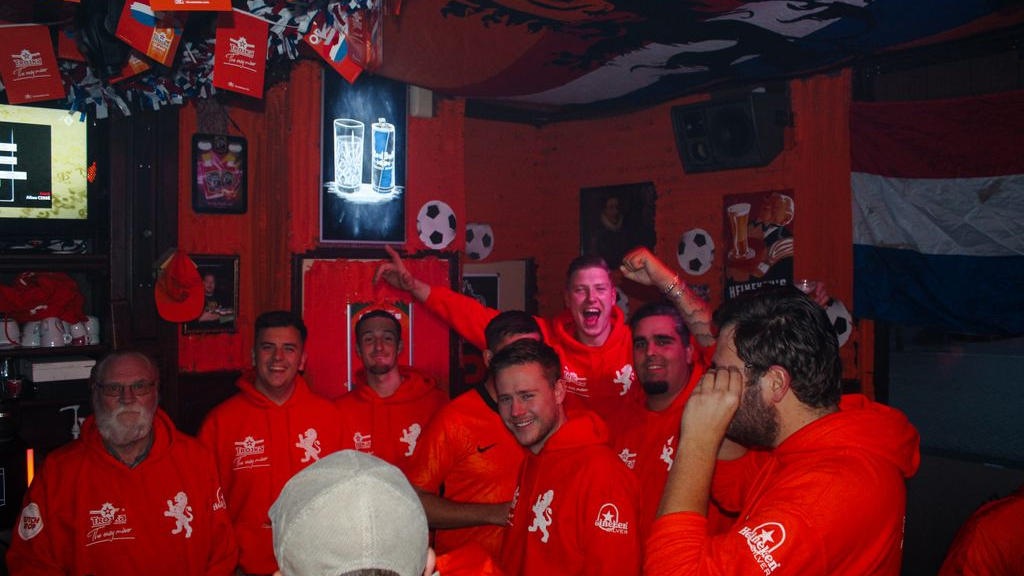 Foto: Winst Nederlands elftal werd goed gevierd