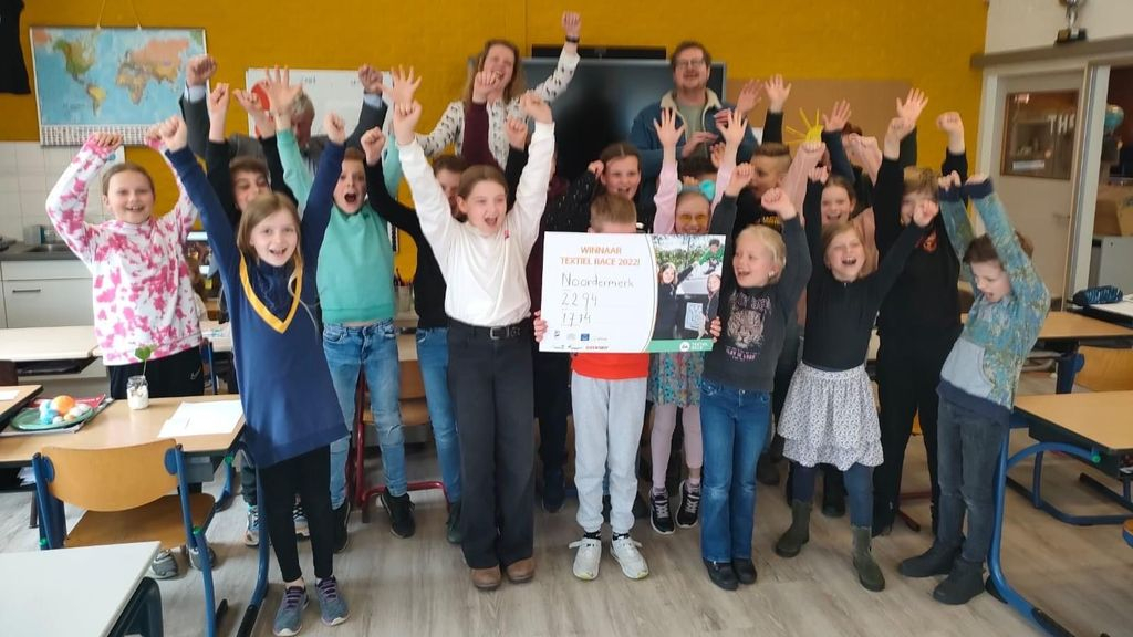 Foto: Textiel Race gewonnen door school Noordermerk
