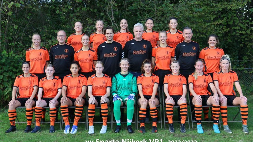Foto: Sparta Nijkerk VR1 wint, maar maakt het zich onnodig moeilijk