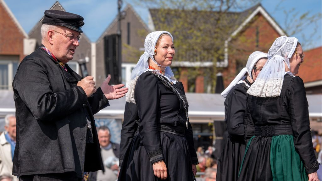 Foto: Eibertjesdag 2023 weer een bijzondere dag met folkloristische groepen