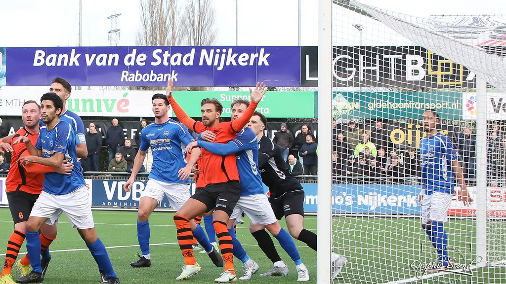 Foto: Sparta speelt gelijk tegen koploper GVVV