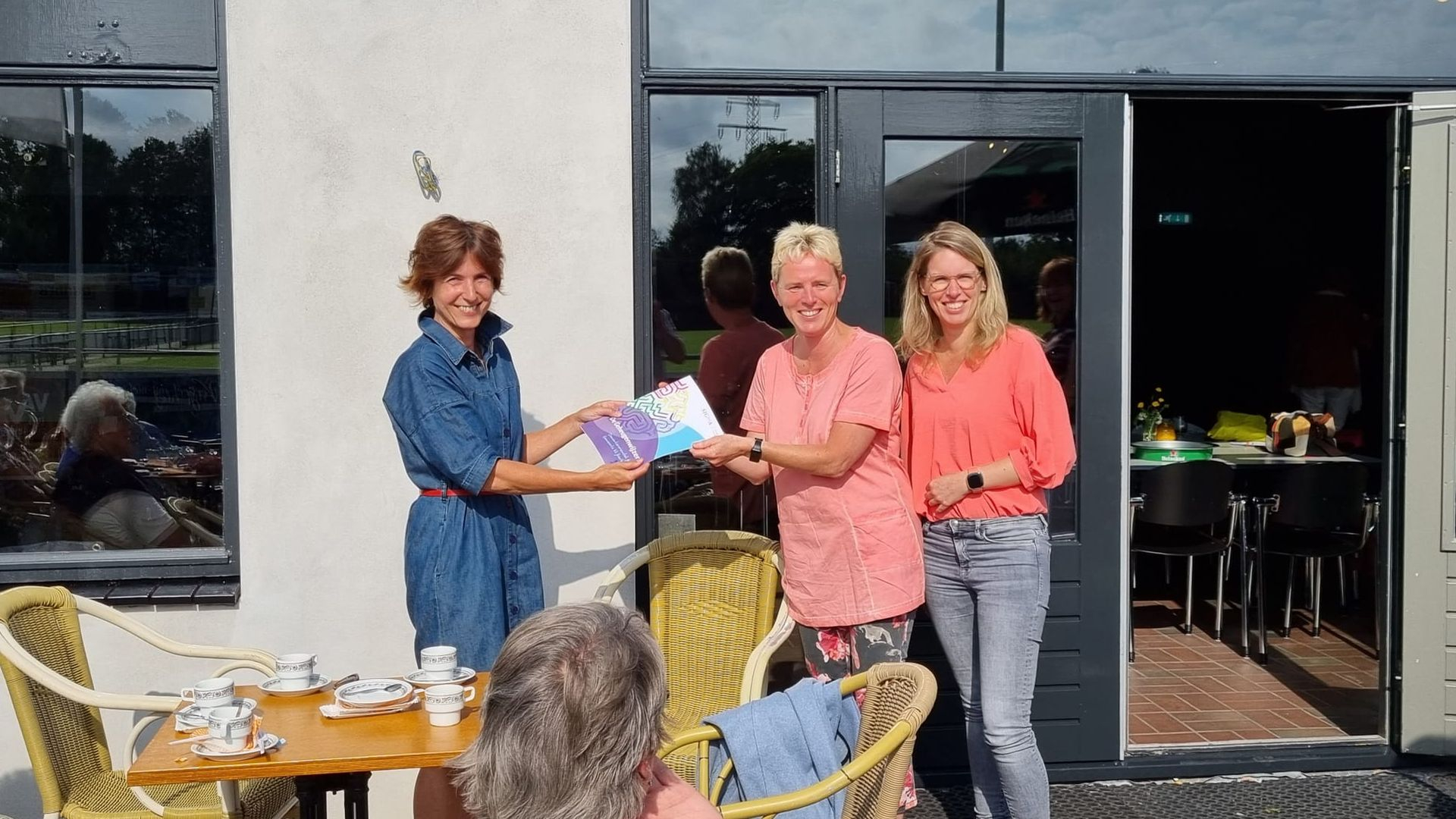Foto: Nijkerkse wandelgroep bestaat 10 jaar