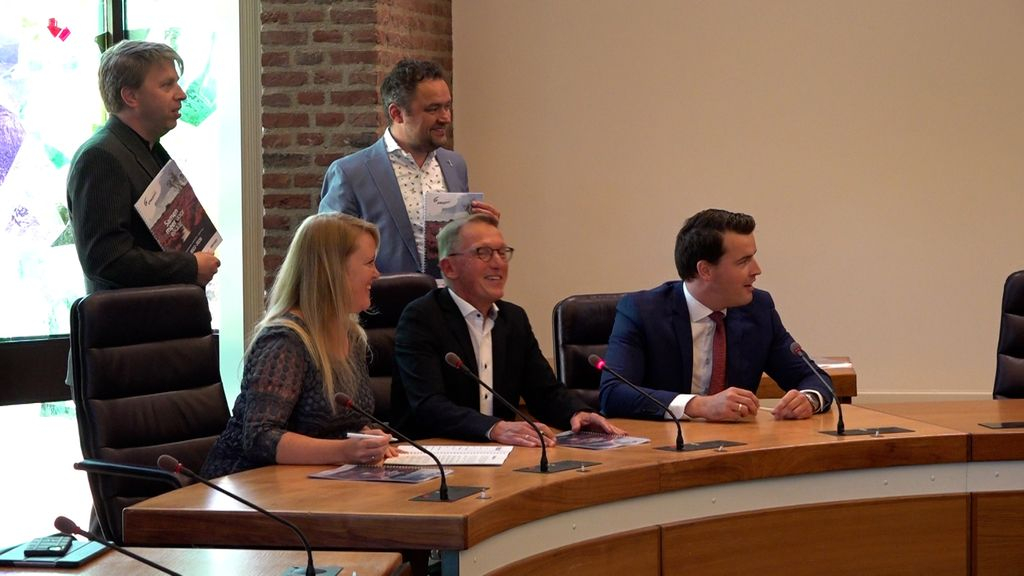 Foto: Alle partijen in één college; vijf vragen en antwoorden over 'raadsbreed akkoord'