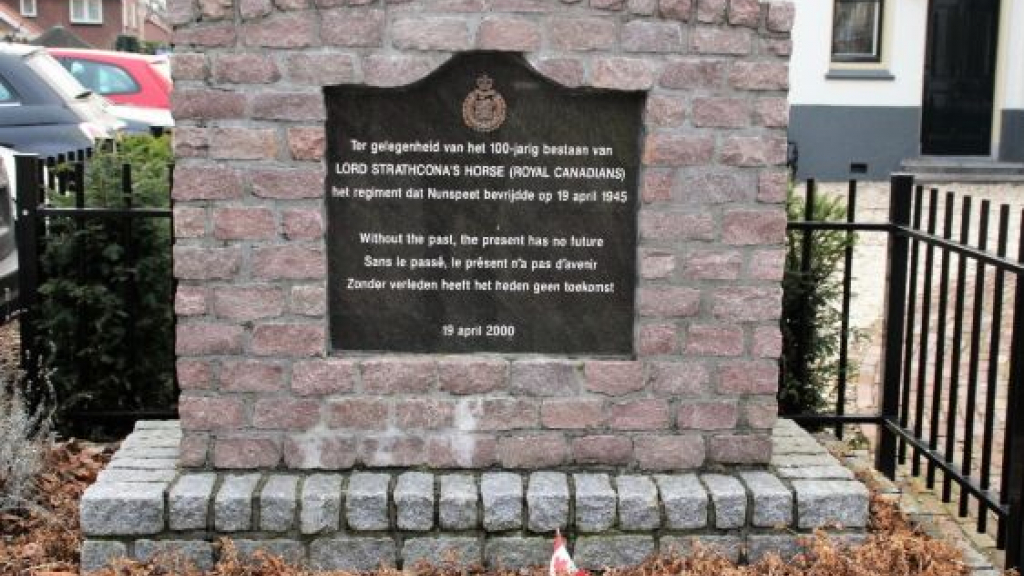 Foto: Nunspeet herdenkt bevrijding