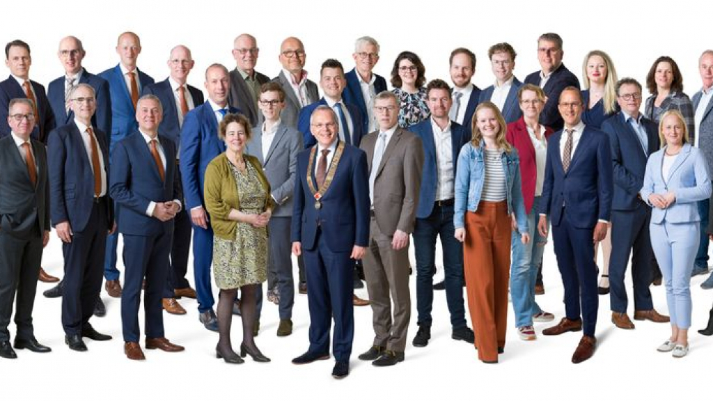 Foto: Nieuwe gemeenteraad van Barneveld geïnstalleerd