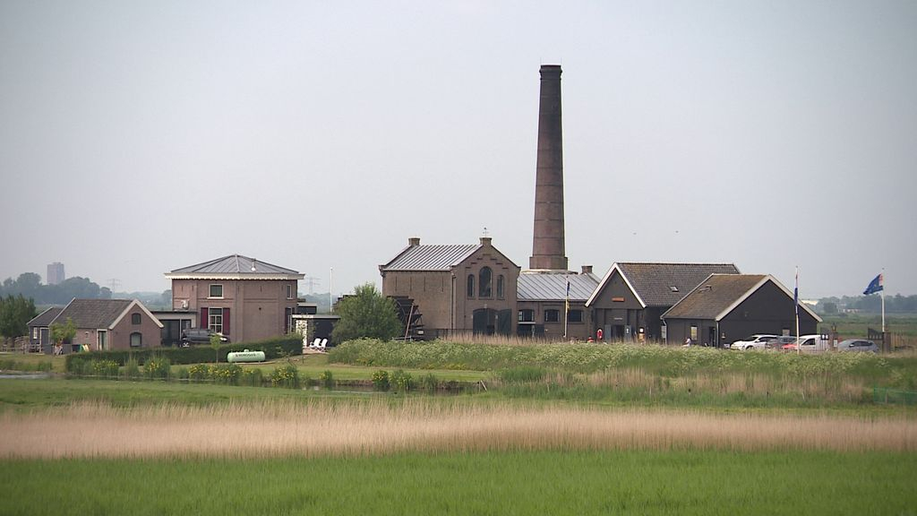 Foto: Sproeiverbod door droogte gaat in, maar hier hebben de boeren geluk