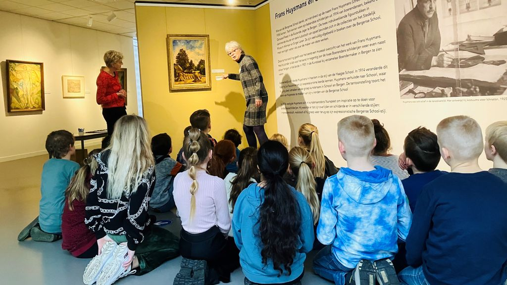 Foto: De Morgenster bezoekt tentoonstelling straatnaamgever Frans Huysmans