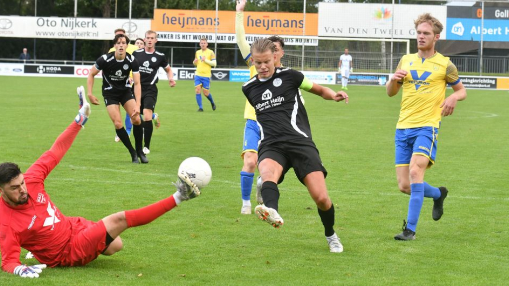 Foto: Veensche Boys bekert door na winst op NSC Nijkerk