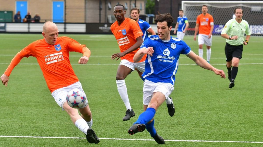 Foto: Veensche Boys wint eenvoudig van FC Horst (3-0)