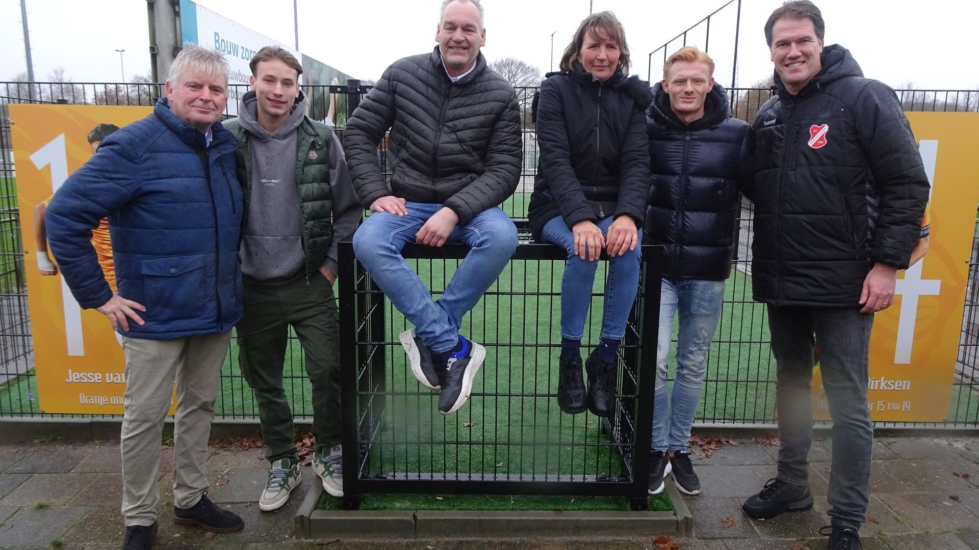 Foto: Grote Club Actie levert sc Hoevelaken een voetbalkooi op