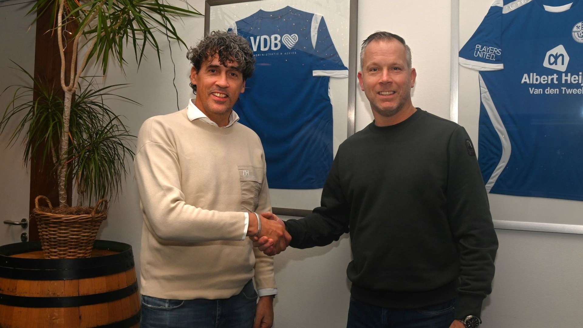 Foto: Michael van den Berg nieuwe hoofdtrainer Veensche Boys