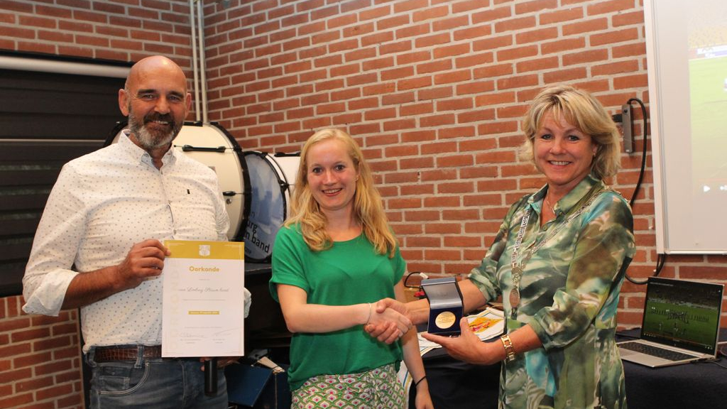 Foto: Van Limburg Stirum band gehuldigd voor wereldtitel show bij Wereld Muziek Concours