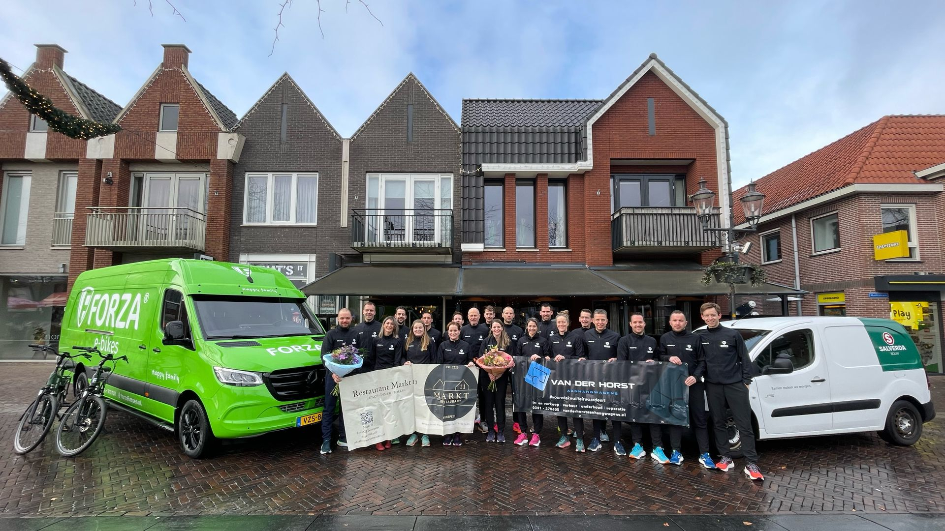 Foto: Lokale ondernemers dragen bij aan hardloopjacks Running Movements Nunspeet