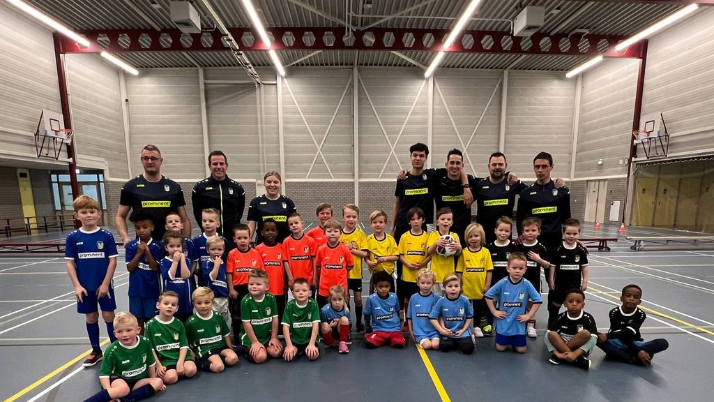 Foto: Borussia Dortmund wint Champions League Voetbalschool vv Nunspeet