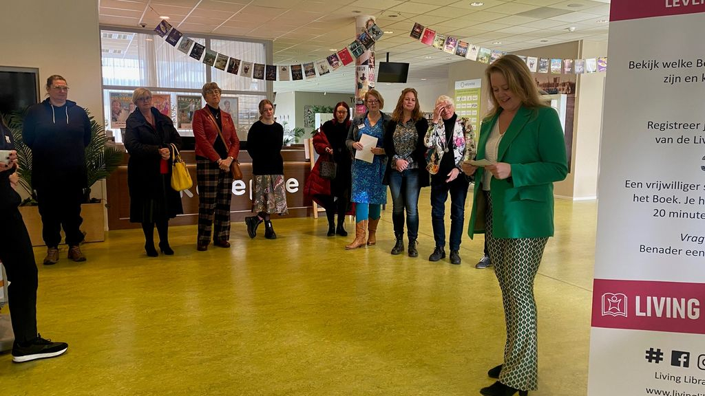 Foto: Living Library in de bibliotheek een bijzondere ervaring voor jong en oud