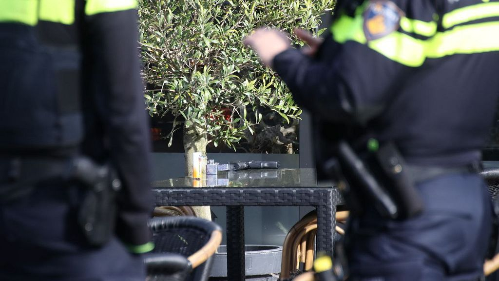 Foto: Politie schiet bij aanhouding 'slapende' man met vuurwapen