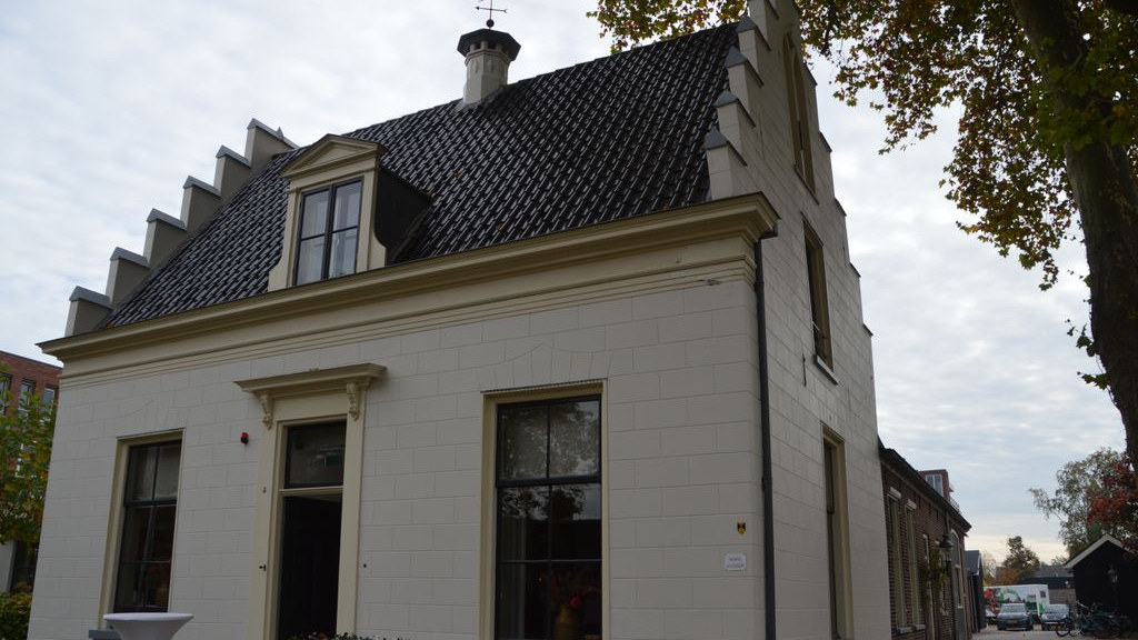 Foto: Hospice Nijkerk met toespraken en doorknippen lint heropend