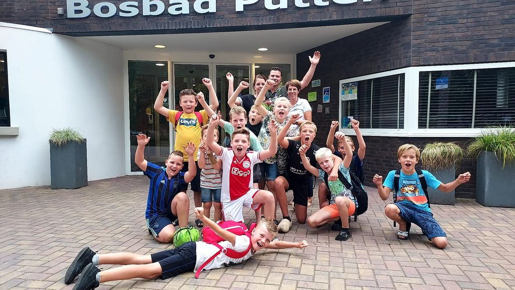 Foto: Bosbad Putten verwelkomt 200.000e bezoeker