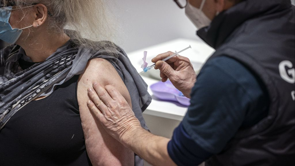 Foto: Beschermt de herhaalprik genoeg of kun je beter wachten op het nieuwste vaccin?