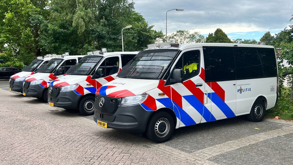 Foto: Noodverordening in heel Harderwijk vanwege demonstratie