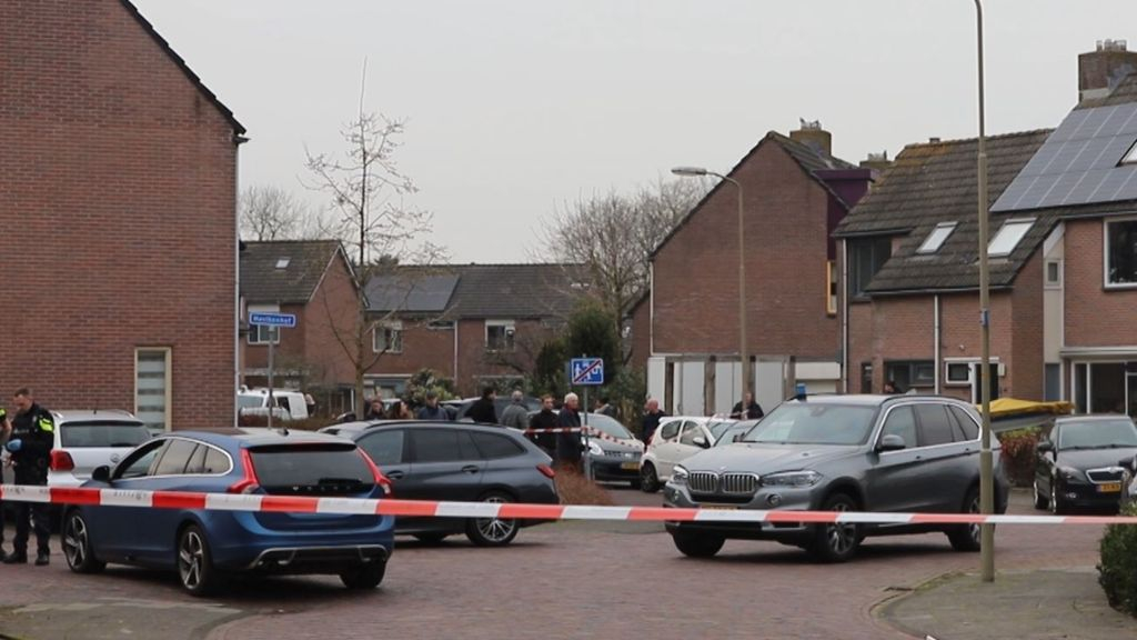 Foto: Een dode vrouw in Nijkerk en een schietpartij: dit weten we tot nu toe