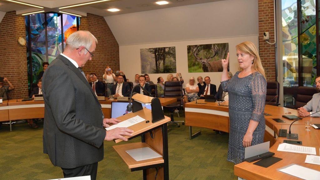 Foto: Nieuwe wethouders officieel geïnstalleerd