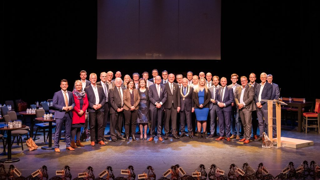 Foto: Uitreiking Koninklijke Onderscheidingen en afscheid gemeenteraadsleden gemeente Barneveld