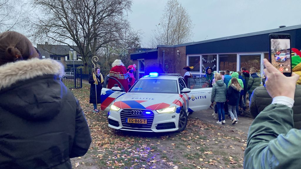 Foto: Sint vast op knooppunt Hoevelaken