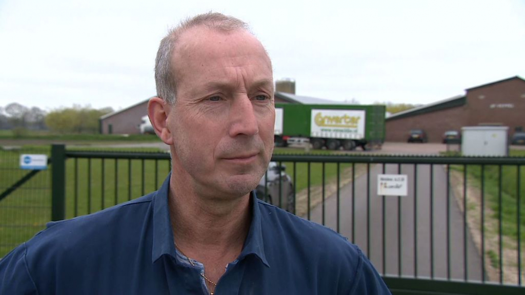 Foto: Wéér worden alle kippen van Theo geruimd: 'De grote klap komt nog'