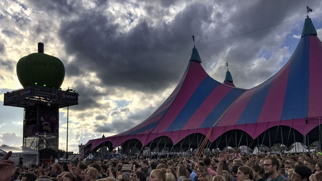 Foto: Treinstaking treft duizenden festivalgangers: 'Daar gaat mijn Appelpop-uitje'