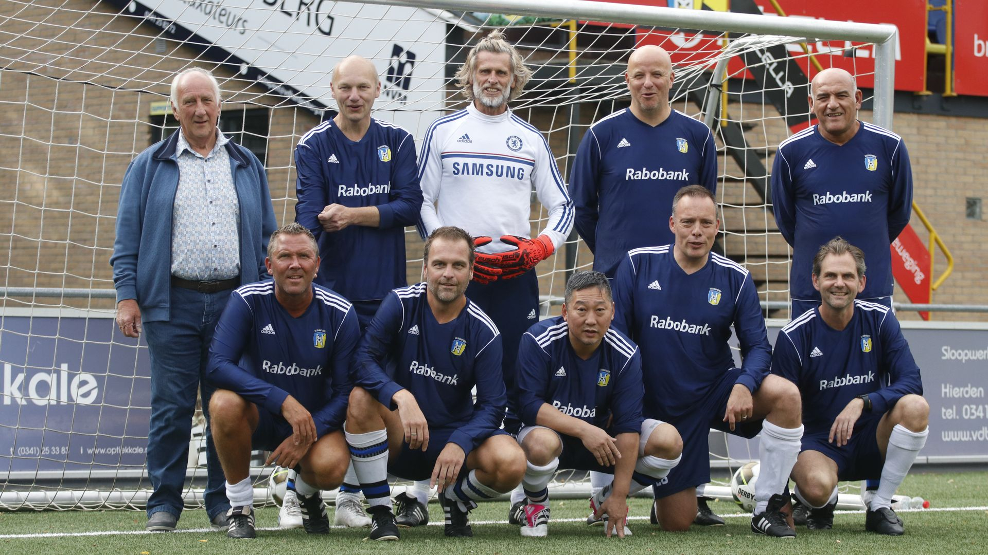 Foto: Na 8 jaar weer een reünie VV Nunspeet
