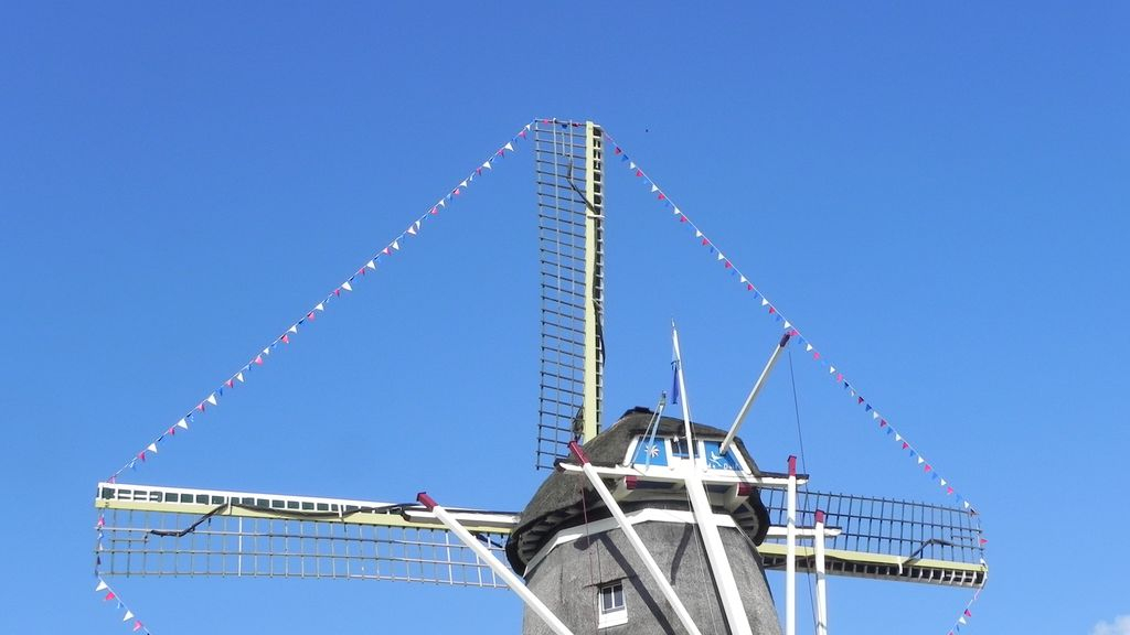 Foto: Renovatie en fietstocht Molen de Duif