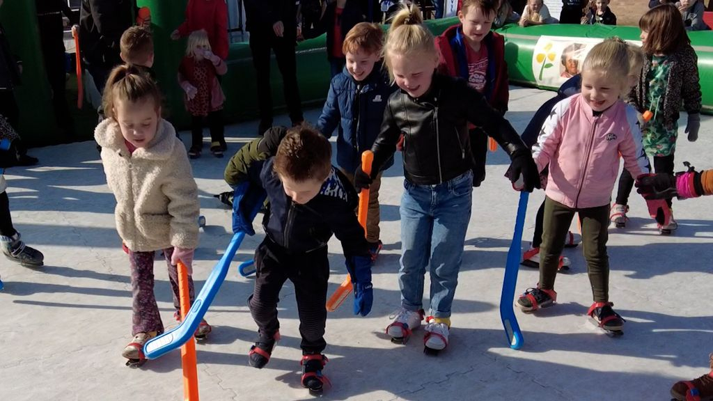 Foto: Da Costaschool schaatst zich Wezenloos
