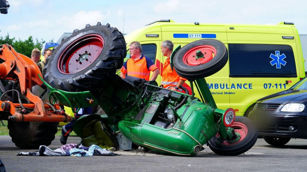 Foto: Ernstig ongeluk met trekker, bestuurder bekneld