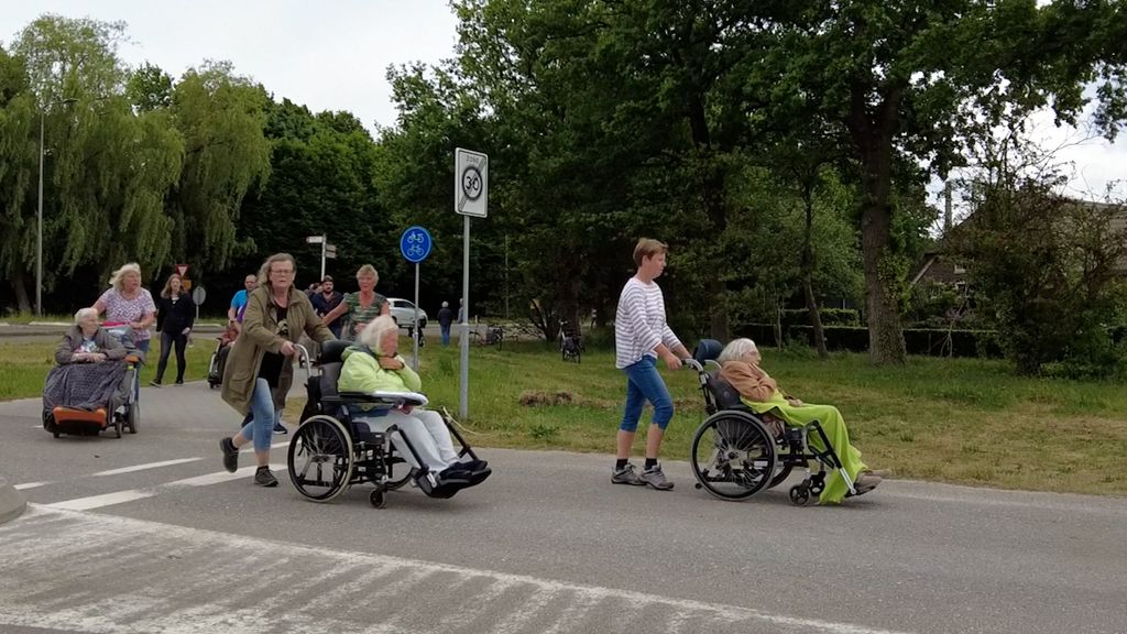 Foto: 835 deelnemers doen mee aan de Avond4daagse in Nunspeet