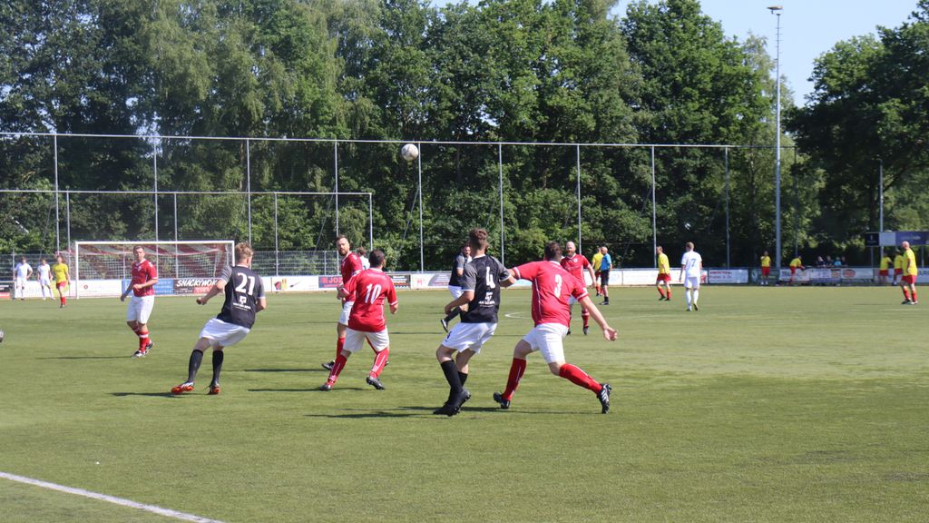 Tiende Menges schoonmaak voetbaltoernooi bij vv Hulshorst
