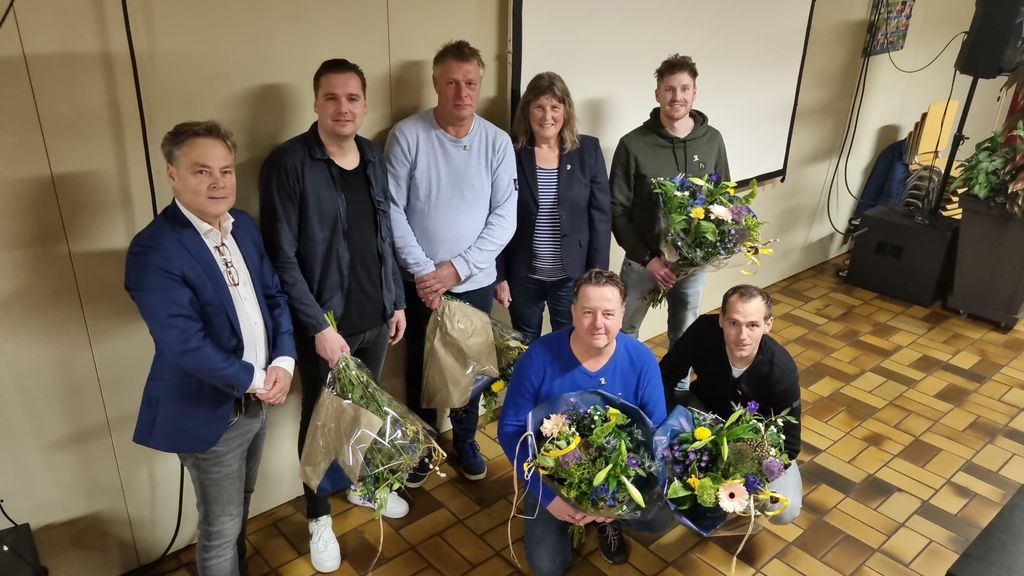 Foto: vv Nunspeet huldigt 14 jubilarissen tijdens nieuwjaarsreceptie van 5 januari 2023