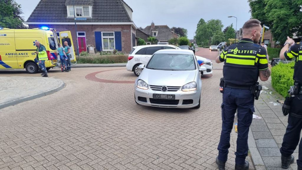 Foto: 112-nieuws: fietsster ernstig gewond naar ziekenhuis • dode bij grote brand in Ermelo
