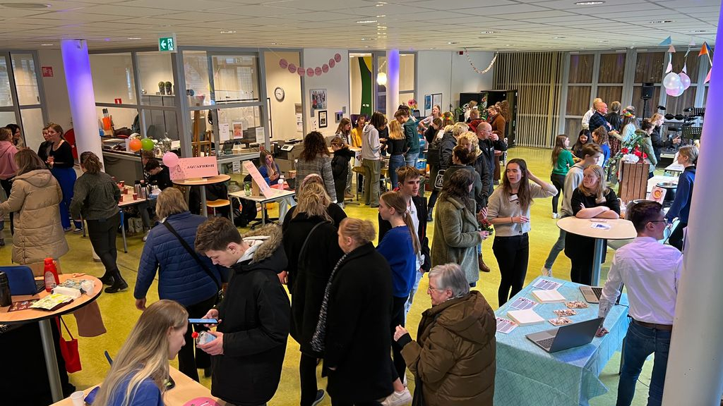 Foto: Drukbezochte actiedag bij Nuborgh College Veluvine