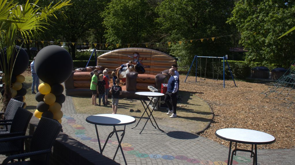 Foto: 65-jarig jubileumfeest van camping De Witte Wieven