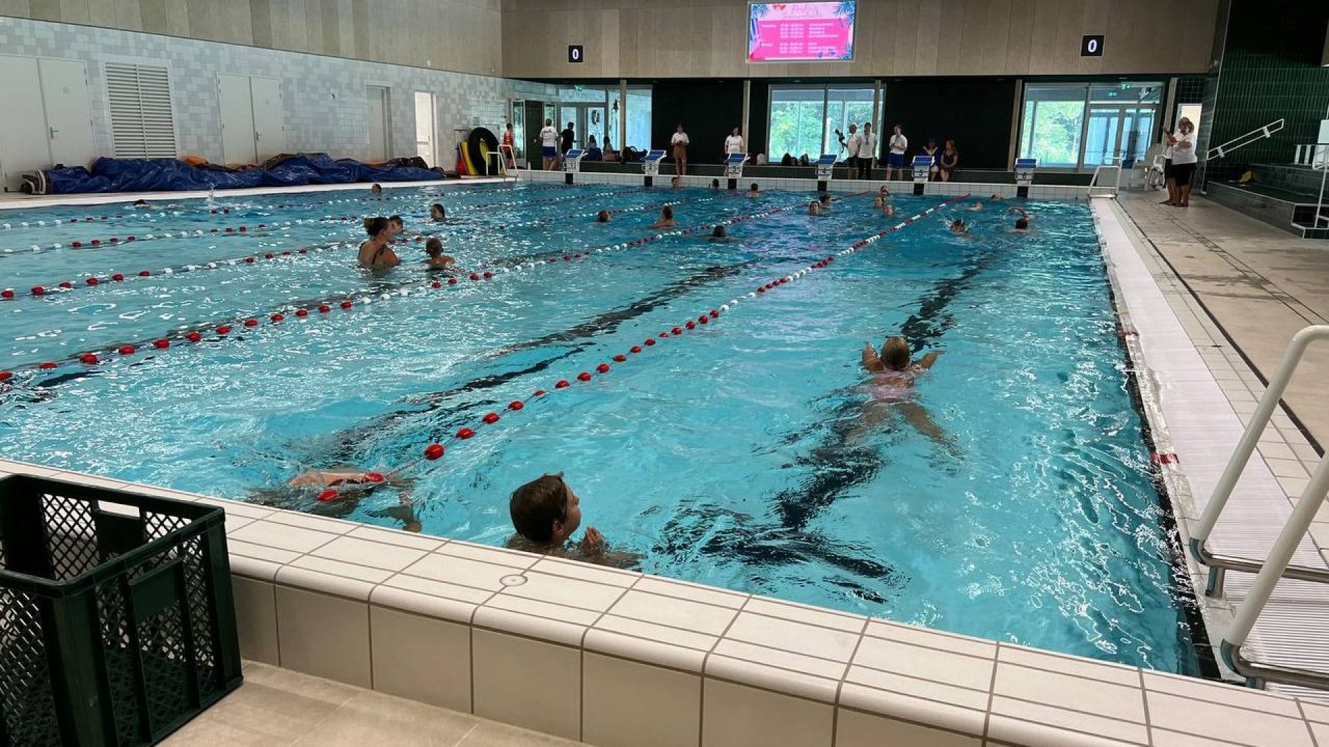 Foto: Rustige eerste dag van de Zwem4Daagse Nunspeet