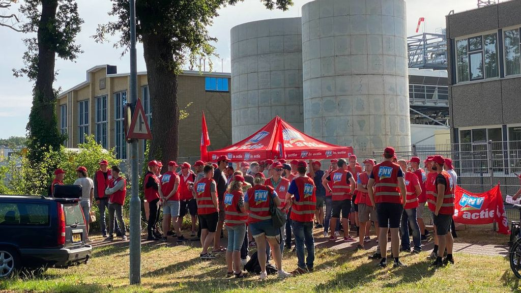 Foto: Medewerkers Nestlé Nunspeet gaan vanaf vrijdag opnieuw staken