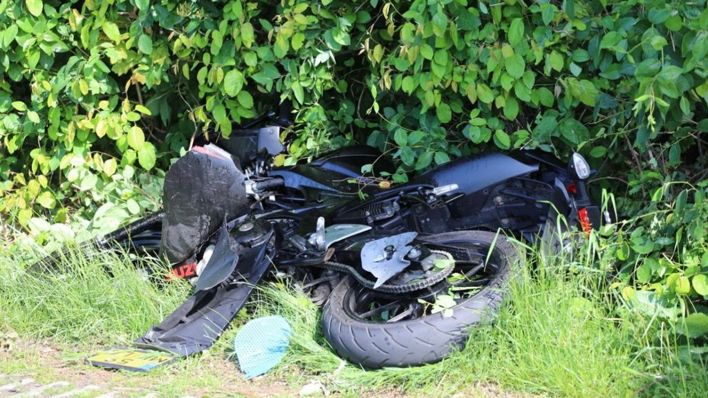 Foto: Frontale aanrijding op de Bovenweg in Nunspeet