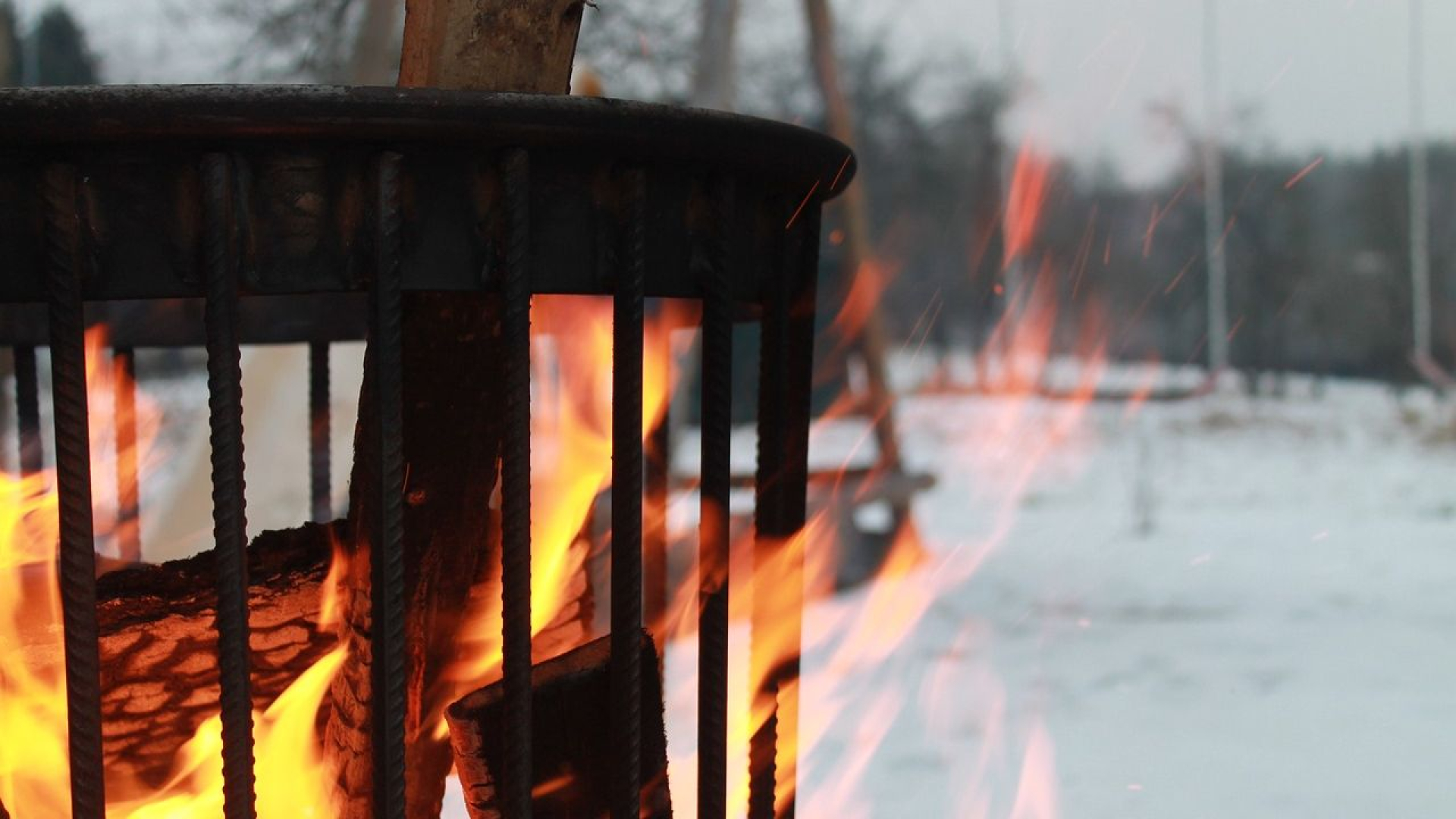 Foto: Spelregels vuur stoken vuurkorf of oliedrum