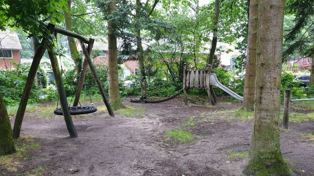 Foto: Bewoners rondom Boudewijnplantsoen willen snelheid in de buurt naar beneden hebben