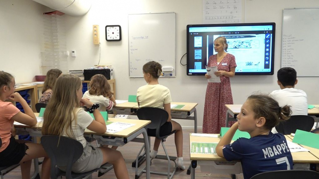 Foto: Deze kinderen gaan ook in de vakantie naar school